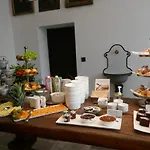 Goldenstern Townhouse 4*
