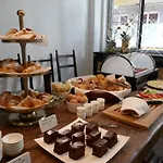 Goldenstern Townhouse מלון 4*
