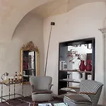 Goldenstern Townhouse מלון 4*