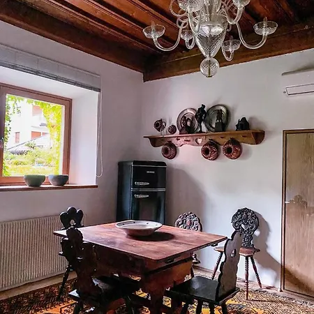 Goldenstern Townhouse 4*