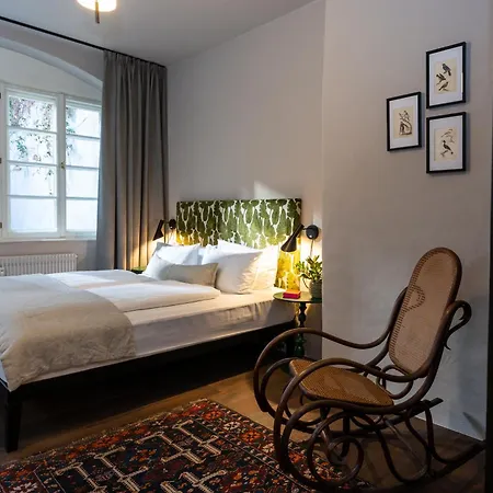 Goldenstern Townhouse Hotel