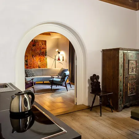 Hotel Goldenstern Townhouse 4*