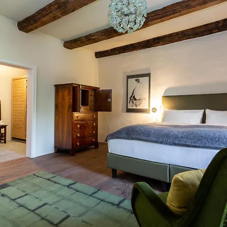 Goldenstern Townhouse Hotel 4*