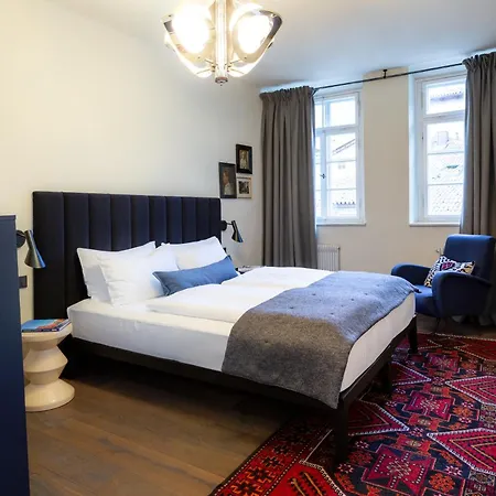 Goldenstern Townhouse 4*