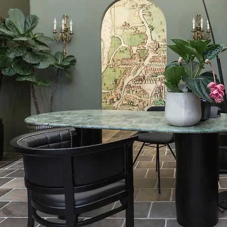 Hotel Goldenstern Townhouse 4*