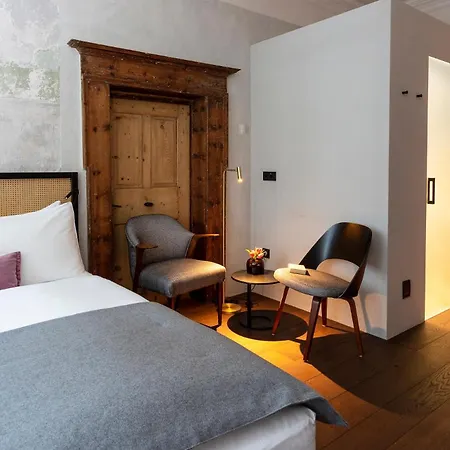 Goldenstern Townhouse 4*