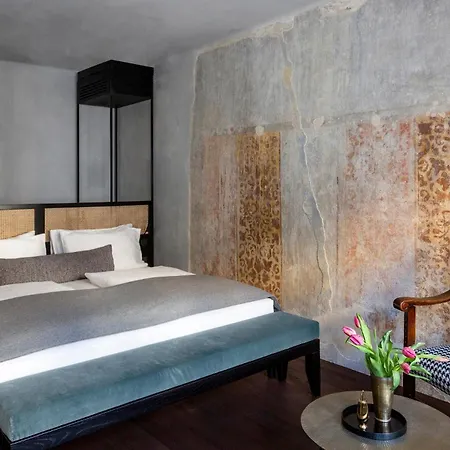 Goldenstern Townhouse Hotel