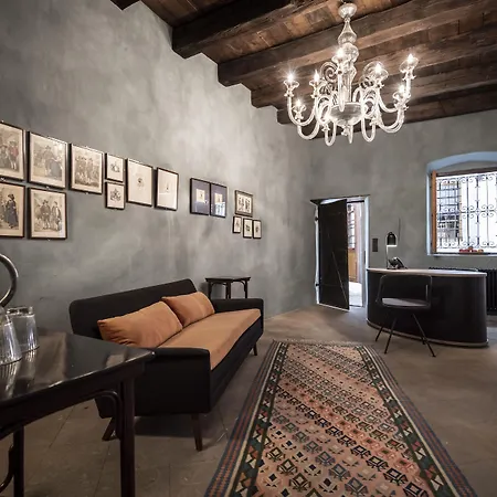 Goldenstern Townhouse Hotel 4*