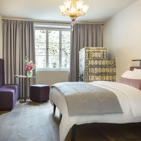 Goldenstern Townhouse 4*