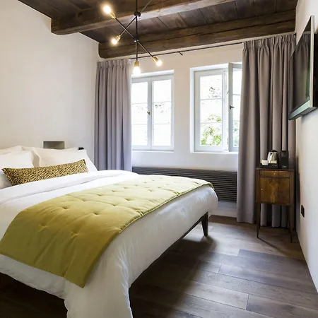 Goldenstern Townhouse Hotel