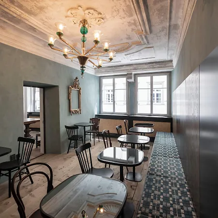 Goldenstern Townhouse 4* Bozen