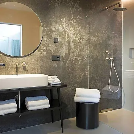 Goldenstern Townhouse Otel 4*