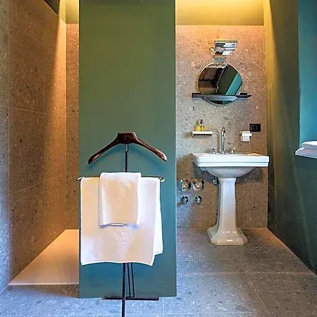 Goldenstern Townhouse Otel Bolzano