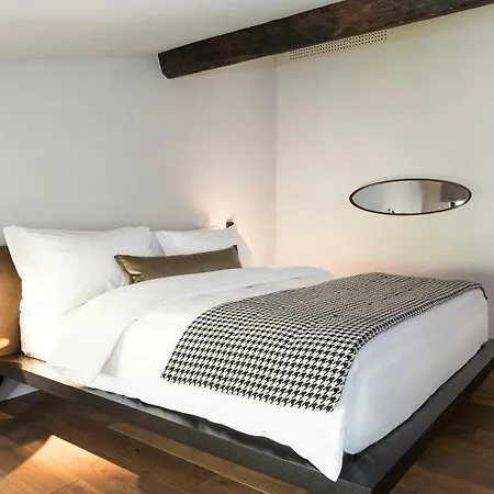 Goldenstern Townhouse