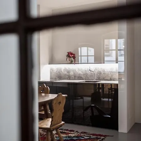 Goldenstern Townhouse Hotel