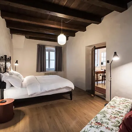 Goldenstern Townhouse Hotel