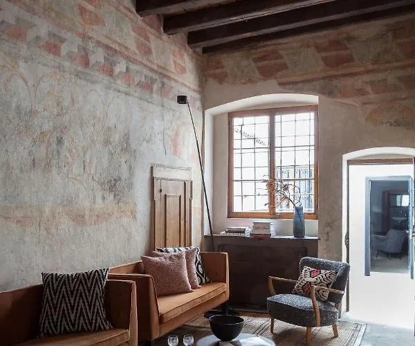 Goldenstern Townhouse