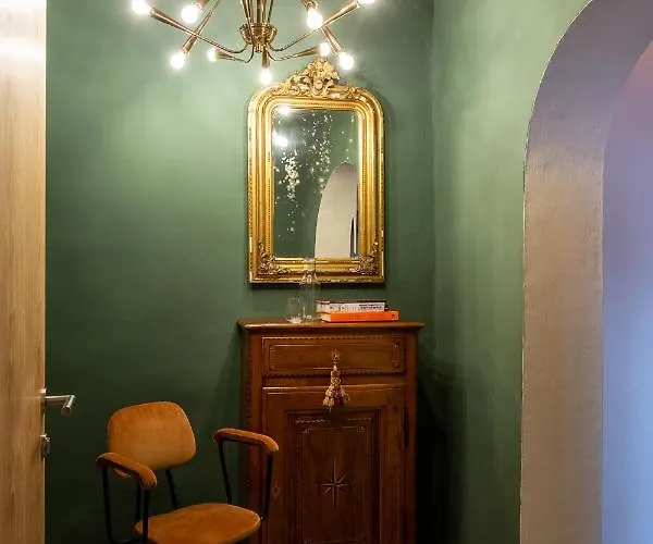 Goldenstern Townhouse Hotel