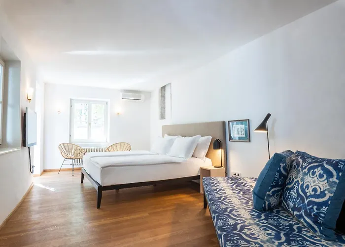 Goldenstern Townhouse