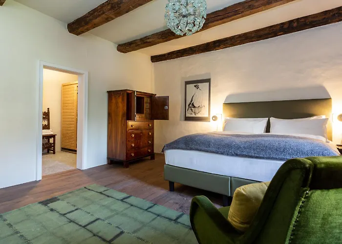 Goldenstern Townhouse Hotel 4*