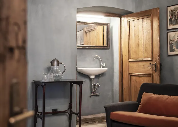 Goldenstern Townhouse Hotel