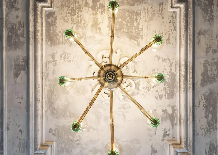 Goldenstern Townhouse 호텔 4*