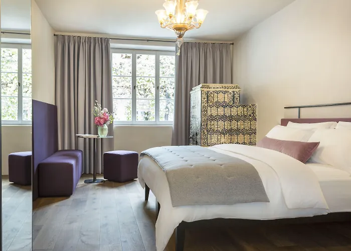 Goldenstern Townhouse 4*