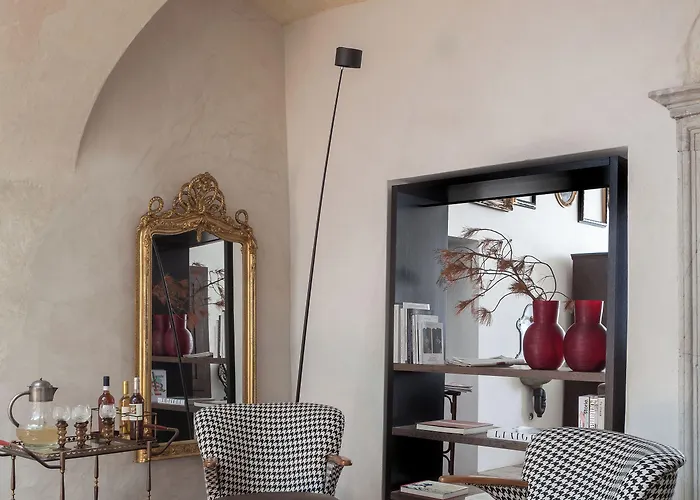 Goldenstern Townhouse Hotel 4*