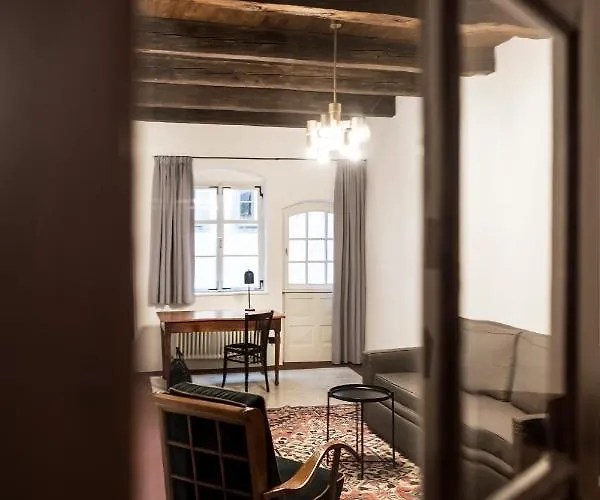 Goldenstern Townhouse