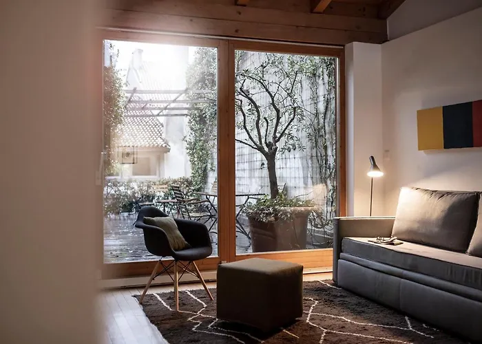 Goldenstern Townhouse 4*